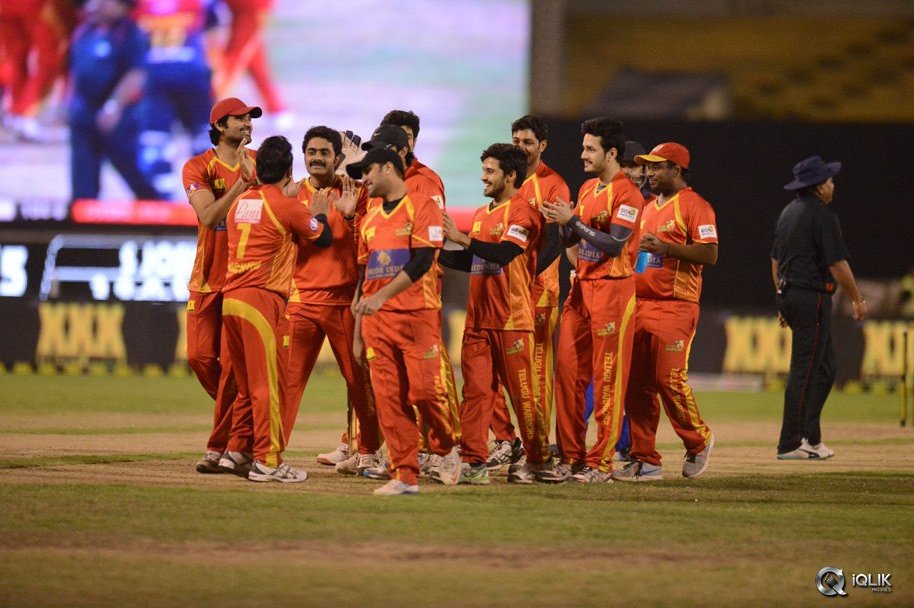 CCL-5-Telugu-Warriors-vs-Bengal-Tigers-Match-Photos